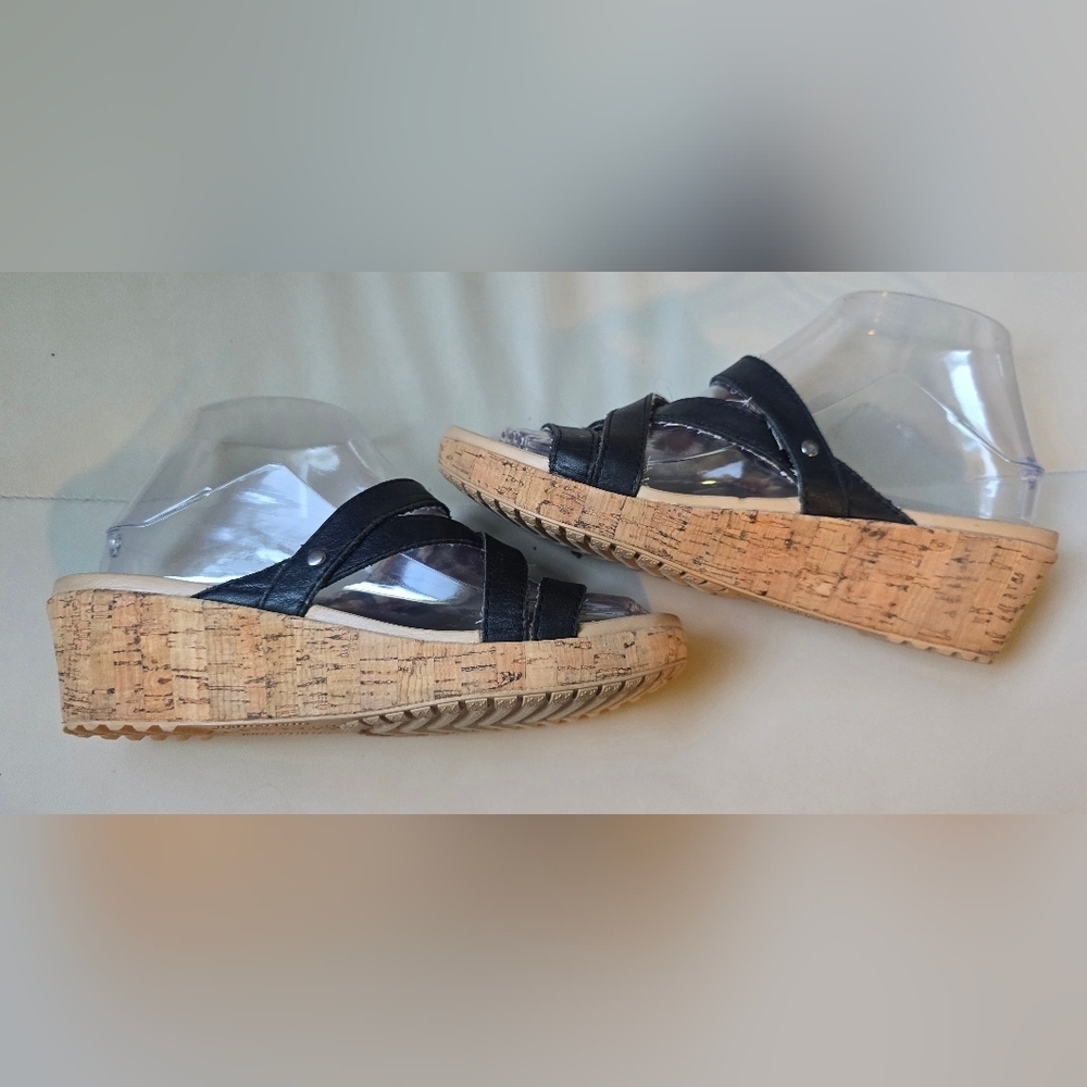 CROCS A-Leigh Womens Size 7 Black Wedge Cork Heel Slip On Strappy Sandals - Picture 8 of 10